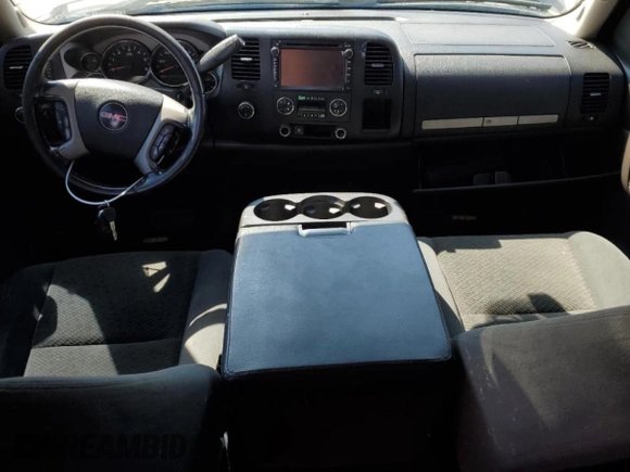 2008 GMC Sierra 1500 Work Truck z VIN 2GTEK133481289735, wystawiony jako Copart lot #52970185 z przebiegiem 312 850 mil mil oraz Czysty tytuł • Clean title. Historia ofert i sprzedaży dostępna na DreamBid. Obrazek 8.