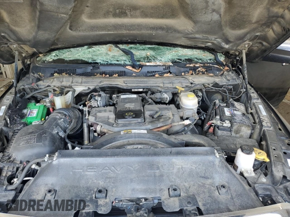2018 Ram 3500 Laramie z VIN 3C63RRJL0JG320889, wystawiony jako Copart lot #56722505 z przebiegiem 213 976 mil mil oraz Szkoda całkowita • Salvage title. Historia ofert i sprzedaży dostępna na DreamBid. Obrazek 11.