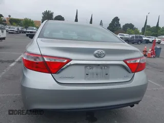 2015 Toyota Camry XLE z VIN 4T1BF1FK6FU953511, wystawiony jako IAAI lot #42377050 z przebiegiem 160 781 mil mil oraz . Historia ofert i sprzedaży dostępna na DreamBid. Obrazek 16.