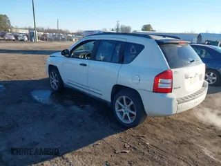 2007 Jeep Compass Limited with VIN 1J8FF57W07D193729, listed as a IAAI auction lot 41337781 with 173,928 mi miles. Bid and sale history available at carsss.com. Image 3.