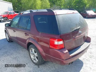 2007 Ford Freestyle Limited with VIN 1FMDK03137GA34141, listed as a IAAI auction lot 42041985 with 220,604 mi miles. Bid and sale history available at carsss.com. Image 3.
