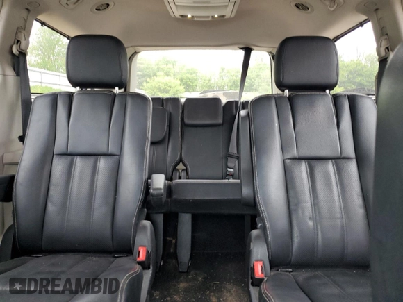 2016 Chrysler Town & Country Touring z VIN 2C4RC1CG5GR151042, wystawiony jako Copart lot #57134765 z przebiegiem 135 750 mil mil oraz Tytuł czysty. Historia ofert i sprzedaży dostępna na DreamBid. Obrazek 10.
