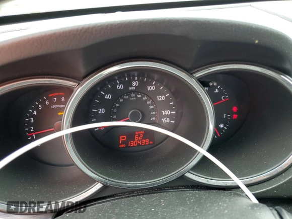 2012 Kia Sorento LX z VIN 5XYKT3A17CG274495, wystawiony jako Copart lot #56321925 z przebiegiem 130 439 mil mil oraz Szkoda całkowita • Salvage title. Historia ofert i sprzedaży dostępna na DreamBid. Obrazek 9.