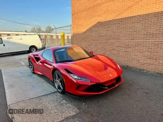 2021 Ferrari F8 с VIN ZFF93LMA2M0264413, выставлен на аукционе Copart как лот 54799515 с пробегом 1 205 миль миль и Списание • Salvage title. История ставок и продаж доступна на DreamBid. Изображение 1.