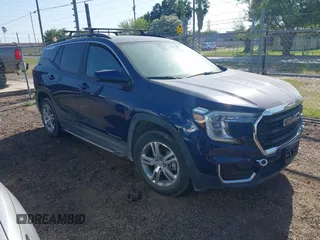 2022 GMC Terrain SLE z VIN 3GKALMEV8NL262340, wystawiony jako IAAI lot #42018457 z przebiegiem 42 707 mil mil oraz . Historia ofert i sprzedaży dostępna na DreamBid. Obrazek 1.