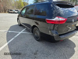 2015 Toyota Sienna XLE with VIN 5TDYK3DC2FS677415, listed as a Copart auction lot 54703175 with 275,971 mi miles and Clean Title. Bid and sale history available at carsss.com. Image 3.