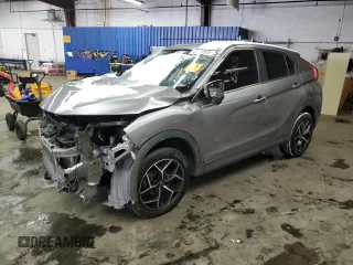 2019 Mitsubishi Eclipse Cross LE z VIN JA4AT4AA3KZ018267, wystawiony jako Copart lot #45226905 z przebiegiem Nie podano mil oraz Nie do naprawy. Historia ofert i sprzedaży dostępna na DreamBid. Obrazek 1.