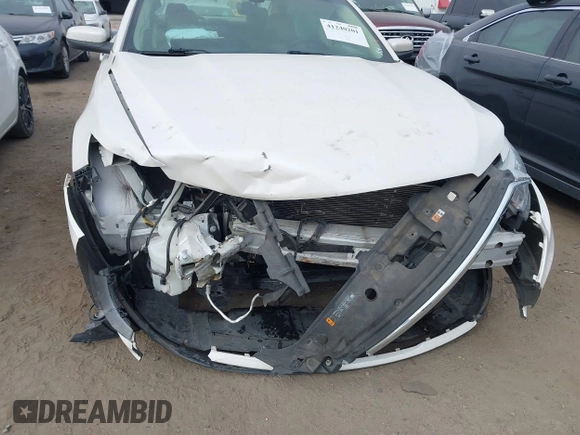 2018 Ford Taurus SEL with VIN 1FAHP2E82JG113133, listed as a IAAI auction lot 41240201 with 146,015 mi miles. Bid and sale history available at carsss.com. Image 6.