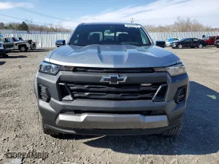 2024 Chevrolet Colorado 4WD Trail Boss with VIN 1GCPTEEK2R1285398, listed as a Copart auction lot 50782215 with 2,352 mi miles and Salvage Title. Bid and sale history available at carsss.com. Image 5.