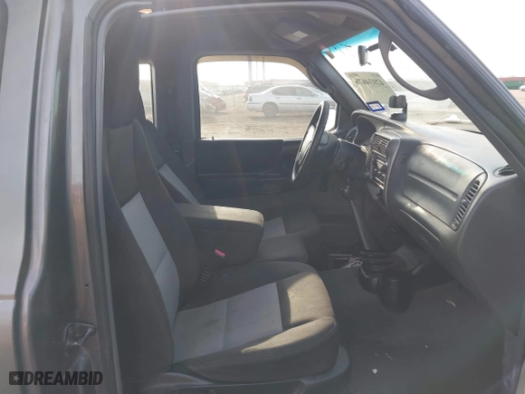 2004 Ford Ranger XL with VIN 1FTYR14U44PA72392, listed as a IAAI auction lot 42034076 with 260,772 mi miles. Bid and sale history available at carsss.com. Image 5.
