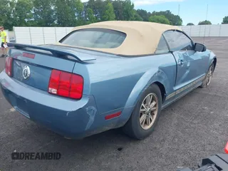 2005 Ford Mustang Deluxe with VIN 1ZVHT84N355253948, listed as a IAAI auction lot 42184141 with 182,119 mi miles and . Bid and sale history available at DreamBid. Image 4.