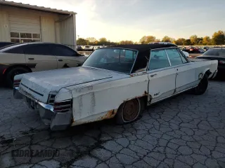 1967 Chrysler New Yorker z VIN CH43K73231908, wystawiony jako Copart lot #76277454 z przebiegiem Nie podano mil oraz Nie do naprawy. Historia ofert i sprzedaży dostępna na DreamBid. Obrazek 3.