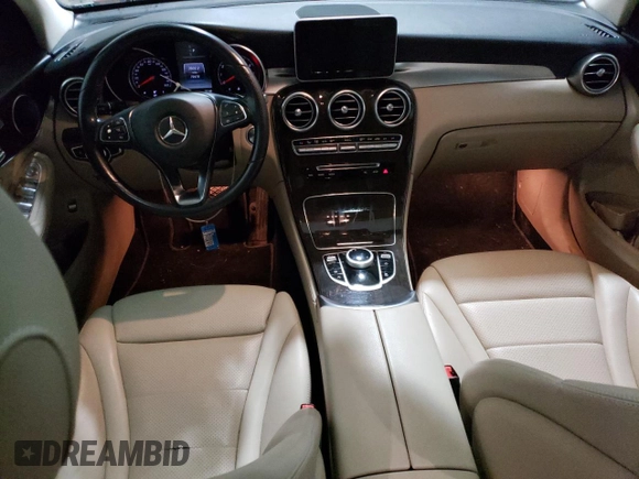 2019 Mercedes-Benz GLC 300 with VIN WDC0G4JB7KV162050, listed as a Copart auction lot 60563435 with 72,670 mi miles and Clean title. Bid and sale history available at DreamBid. Image 8.