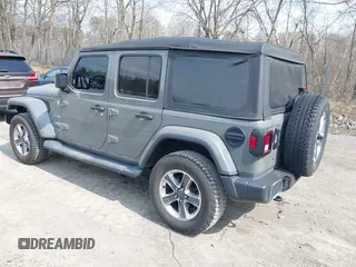 2018 Jeep Wrangler Unlimited Sahara z VIN 1C4HJXEN8JW329816, wystawiony jako IAAI lot #42055851 z przebiegiem 70 298 mil mil oraz . Historia ofert i sprzedaży dostępna na DreamBid. Obrazek 3.