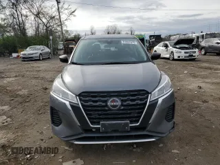 2022 Nissan Kicks S z VIN 3N1CP5BVXNL491561, wystawiony jako Copart lot #51327675 z przebiegiem 87 111 mil mil oraz Szkoda całkowita • Salvage title. Historia ofert i sprzedaży dostępna na DreamBid. Obrazek 5.