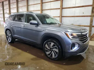 2025 Volkswagen Atlas SE with VIN 1V2HR2CA3SC512621, listed as a Copart auction lot 60779105 with 13,500 mi miles and Clean title. Bid and sale history available at DreamBid. Image 4.