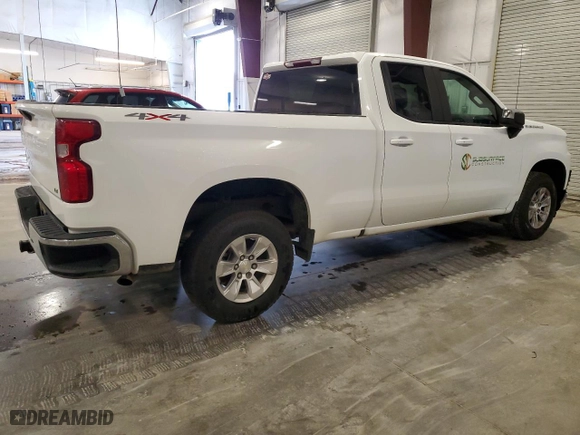 2019 Chevrolet Silverado 1500 LT with VIN 1GCRYDEKXKZ283491, listed as a Copart auction lot 67331524 with 132,067 mi miles and Salvage Title. Bid and sale history available at carsss.com. Image 3.