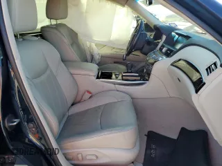 2018 Infiniti Q70 Luxe with VIN JN1BY1PP1JM330463, listed as a Copart auction lot 82692854 with 66,300 mi miles and Salvage title. Bid and sale history available at DreamBid. Image 7.