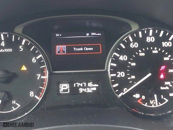 2015 Nissan Altima 2.5 S with VIN 1N4AL3AP4FC135410, listed as a IAAI auction lot 41703965 with 174,716 mi miles. Bid and sale history available at carsss.com. Image 7.
