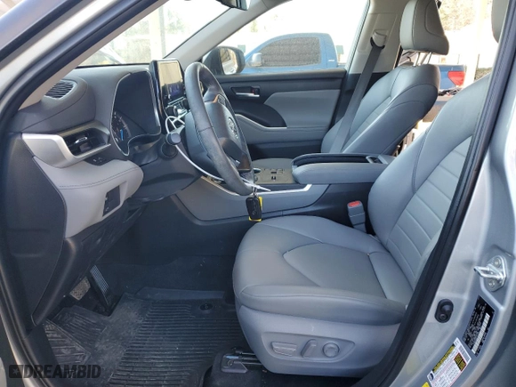 2023 Toyota Highlander Hybrid XLE with VIN 5TDKBRCH0PS131378, listed as a Copart auction lot 46817715 with 18,486 mi miles and Salvage Title. Bid and sale history available at carsss.com. Image 7.