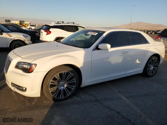 2014 Chrysler 300 with VIN 2C3CCABG8EH142060, listed as a Copart auction lot 43943895 with 80,126 mi miles and Salvage Title. Bid and sale history available at carsss.com. Image 1.