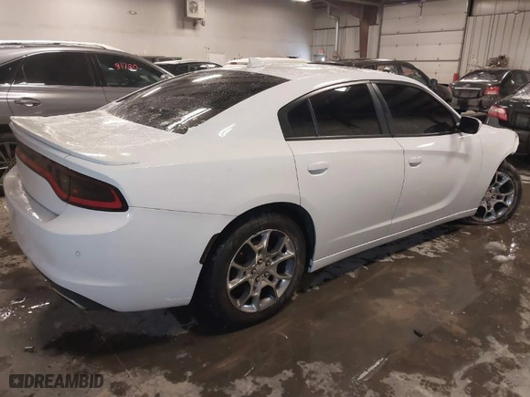 2016 Dodge Charger SXT with VIN 2C3CDXJG6GH282127, listed as a IAAI auction lot 41591877 with 82,331 mi miles. Bid and sale history available at carsss.com. Image 4.