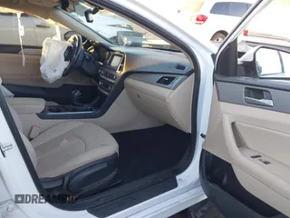 2019 Hyundai Sonata SEL with VIN 5NPE34AF2KH763571, listed as a IAAI auction lot 41257550 with 92,247 mi miles and . Bid and sale history available at carsss.com. Image 5.