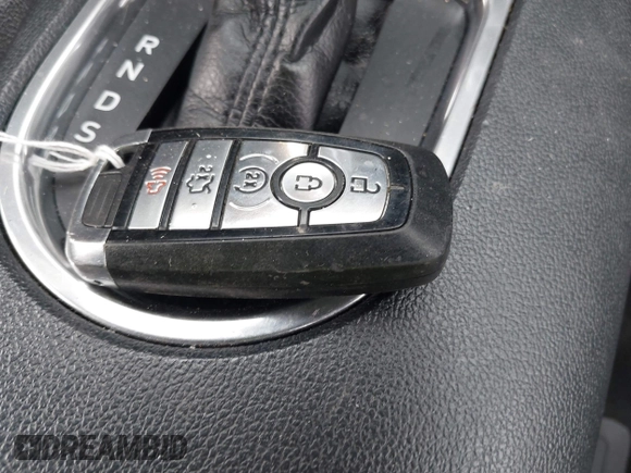 2022 Ford Mustang EcoBoost z VIN 1FA6P8TH4N5105288, wystawiony jako IAAI lot #41528117 z przebiegiem 44 424 mil mil oraz . Historia ofert i sprzedaży dostępna na DreamBid. Obrazek 11.