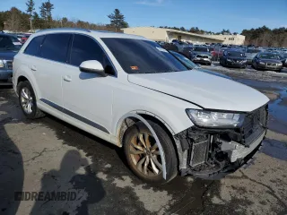 2018 Audi Q7 Premium Plus with VIN WA1LAAF72JD008450, listed as a Copart auction lot 45215335 with 0 mi miles and Salvage Title. Bid and sale history available at carsss.com. Image 4.