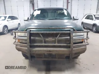 2002 Chevrolet Silverado 1500 LS with VIN 1GCEK19T62E159260, listed as a IAAI auction lot 41831460 with 191,127 mi miles. Bid and sale history available at carsss.com. Image 17.