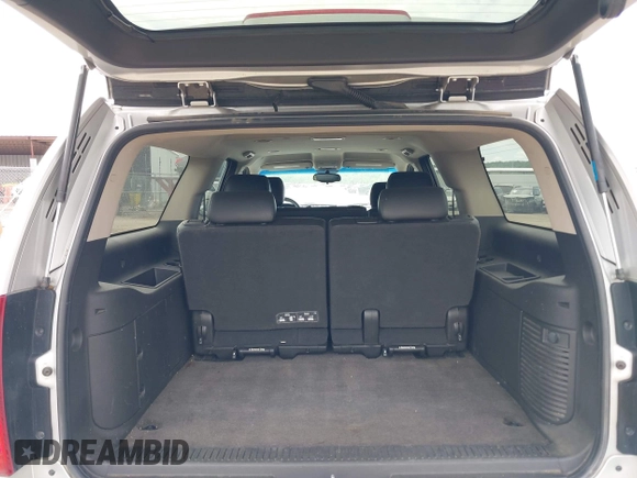 2011 Chevrolet Suburban LT with VIN 1GNSCJE05BR294452, listed as a IAAI auction lot 42107580 with 165,313 mi miles and . Bid and sale history available at DreamBid. Image 18.