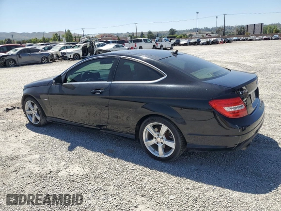 2012 Mercedes-Benz C 250 z VIN WDDGJ4HB9CF849348, wystawiony jako Copart lot #56346295 z przebiegiem 86 160 mil mil oraz Szkoda całkowita • Salvage title. Historia ofert i sprzedaży dostępna na DreamBid. Obrazek 2.