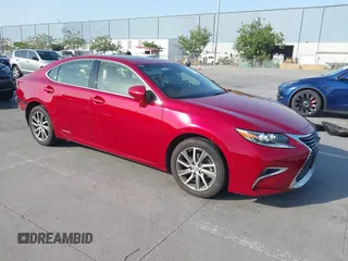 2018 Lexus ES 300h z VIN JTHBW1GG5J2193461, wystawiony jako IAAI lot #42370795 z przebiegiem 85 658 mil mil oraz . Historia ofert i sprzedaży dostępna na DreamBid. Obrazek 1.