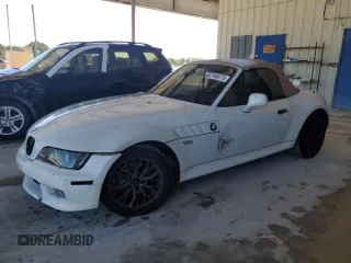 1999 BMW Z3 2.5 z VIN 4USCH9335XLG01572, wystawiony jako Copart lot #46746675 z przebiegiem Nie podano mil oraz Szkoda całkowita • Salvage title. Historia ofert i sprzedaży dostępna na DreamBid. Obrazek 1.