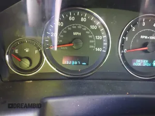 2006 Jeep Commander Limited with VIN 1J8HH58226C253433, listed as a IAAI auction lot 42028340 with 132,387 mi miles. Bid and sale history available at carsss.com. Image 7.