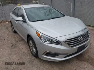 2015 Hyundai Sonata SE z VIN 5NPE24AF0FH160241, wystawiony jako IAAI lot #42148706 z przebiegiem 137 907 mil mil oraz . Historia ofert i sprzedaży dostępna na DreamBid. Obrazek 1.