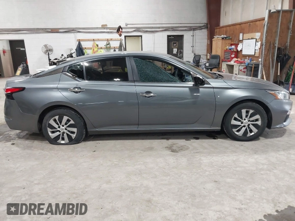 2020 Nissan Altima S z VIN 1N4BL4BV6LC127358, wystawiony jako IAAI lot #41632354 z przebiegiem 116 244 mil mil oraz . Historia ofert i sprzedaży dostępna na DreamBid. Obrazek 13.
