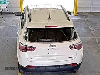2019 Jeep Compass Latitude z VIN 3C4NJDBB1KT639096, wystawiony jako IAAI lot #42597978 z przebiegiem 110 803 mil mil oraz . Historia ofert i sprzedaży dostępna na DreamBid. Obrazek 21.