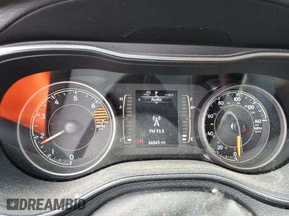 2020 Jeep Cherokee Latitude with VIN 1C4PJLCBXLD556789, listed as a Copart auction lot 58582565 with 66,865 mi miles and Salvage title. Bid and sale history available at DreamBid. Image 9.