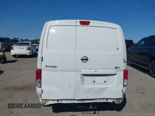 2020 Nissan NV200 SV с VIN 3N6CM0KN9LK710972, выставлен на аукционе IAAI как лот 41847612 с пробегом 128 200 миль миль и . История ставок и продаж доступна на DreamBid. Изображение 6.