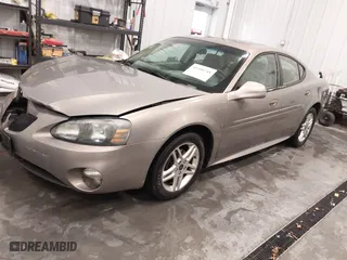 2006 Pontiac Grand Prix GT with VIN 2G2WR554161166196, listed as a IAAI auction lot 41400748 with 219476 miles. Bid and sale history available at carsss.com. Image 17.