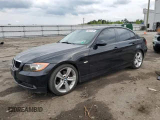2007 BMW 3 Series 328i with VIN WBAVA33507KX82971, listed as a Copart auction lot 54677725 with 135,759 mi miles and Salvage Title. Bid and sale history available at DreamBid. Image 1.