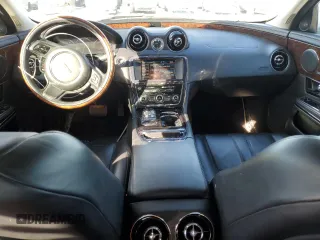 2013 Jaguar XJ z VIN SAJWJ1CD0D8V53753, wystawiony jako Copart lot #45155755 z przebiegiem 53 524 mil mil oraz Szkoda całkowita • Salvage title. Historia ofert i sprzedaży dostępna na DreamBid. Obrazek 8.