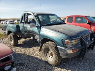 1997 Toyota T100 DX with VIN JT4UN22D7V0035205, listed as a Copart auction lot 75953824 with 196,449 mi miles and Salvage Title. Bid and sale history available at DreamBid. Image 4.
