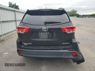 2017 Toyota Highlander XLE with VIN 5TDJZRFH5HS477446, listed as a Copart auction lot 60132215 with 58,830 mi miles and Salvage title. Bid and sale history available at DreamBid. Image 6.