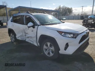 2019 Toyota RAV4 XLE with VIN 2T3W1RFV8KC028630, listed as a Copart auction lot 49307165 with 32,043 mi miles and Salvage Title. Bid and sale history available at DreamBid. Image 4.
