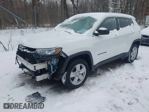 2022 Jeep Compass Latitude with VIN 3C4NJDBB0NT181278, listed as a IAAI auction lot 41502849 with 30,827 mi miles and . Bid and sale history available at DreamBid. Image 2.