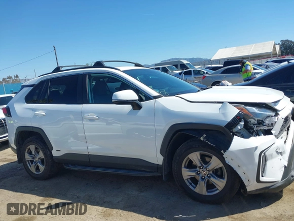 2023 Toyota RAV4 Hybrid XLE with VIN 4T3RWRFV2PU085104, listed as a IAAI auction lot 41825077 with 110,877 mi miles. Bid and sale history available at carsss.com. Image 13.