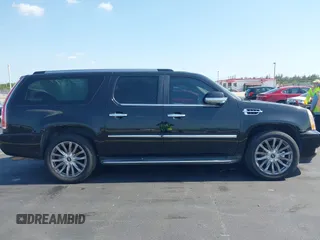 2014 Cadillac Escalade ESV Luxury with VIN 1GYS4HEF6ER130936, listed as a IAAI auction lot 42232487 with 156,967 mi miles and . Bid and sale history available at DreamBid. Image 13.