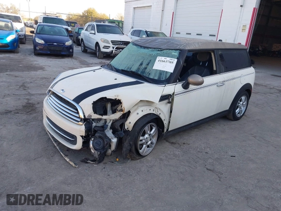 2013 MINI Clubman z VIN WMWZF3C54DT491236, wystawiony jako IAAI lot #41663705 z przebiegiem 90 046 mil mil oraz . Historia ofert i sprzedaży dostępna na DreamBid. Obrazek 17.